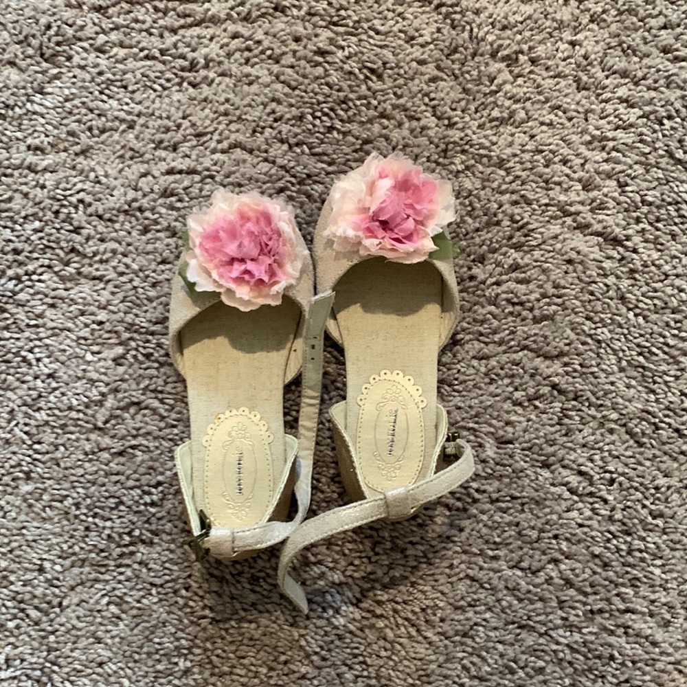 Dress shoes